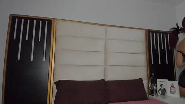 Snapshot of JuliMonroe19 chatting on 03.17.26 JuliMonroe19 online show from 03.17.26