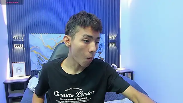 TaylerMiles online show from 02.03.26