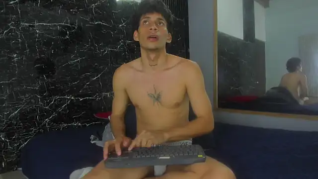 Snapshot of Emer_santos chatting on 01.06.26 Emer santos online show from 01.06.26