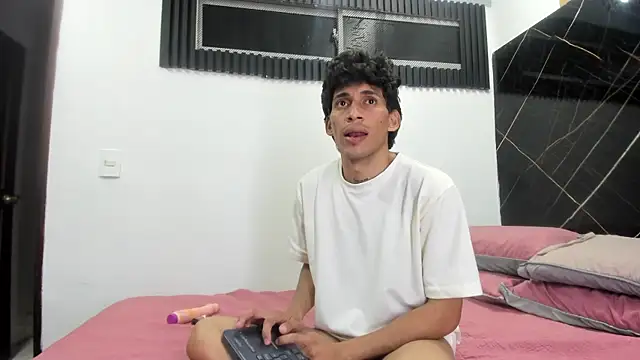 Snapshot of Emer_santos chatting on 01.09.26 Emer santos online show from 01.09.26