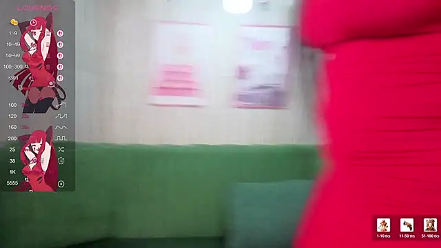 Snapshot of vaiolett_t chatting on 03.08.26 vaiolett t online show from 03.08.26