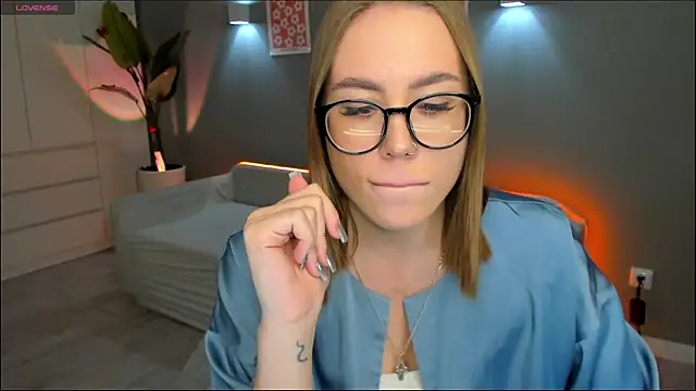 Aurelia Voss online show from 01.17.26