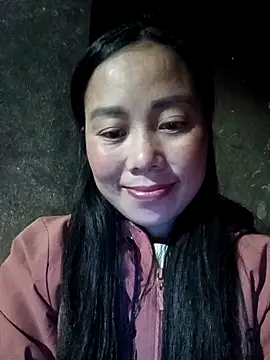 Snapshot of Chloe-ee chatting on 12.17.25 Chloe-ee online show from 12.17.25