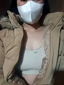 Snapshot of Chloe-ee chatting on 02.01.26 Chloe-ee online show from 02.01.26