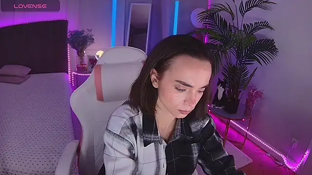 Snapshot of Dayana_Foxy chatting on 12.16.25 Dayana Foxy online show from 12.16.25