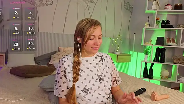 Snapshot of Gentle_Vibes_ chatting on 02.03.26 Gentle Vibes online show from 02.03.26