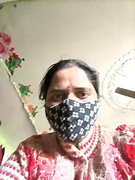 Snapshot of DIRTY-MOMS chatting on 01.15.26 DIRTY-MOMS online show from 01.15.26