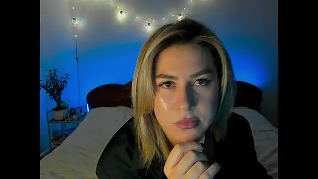 Roxi Joy online show from 01.18.26