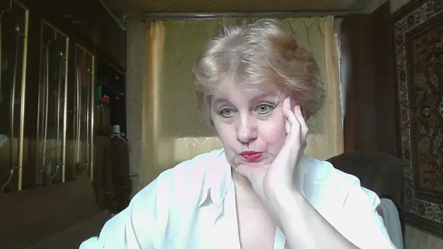 Snapshot of Casey_peach chatting on 06.24.26 Casey peach online show from 06.24.26