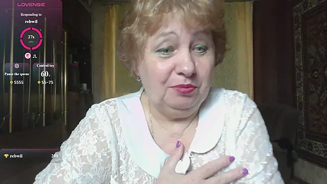 Snapshot of Casey_peach chatting on 07.30.26 Casey peach online show from 07.30.26