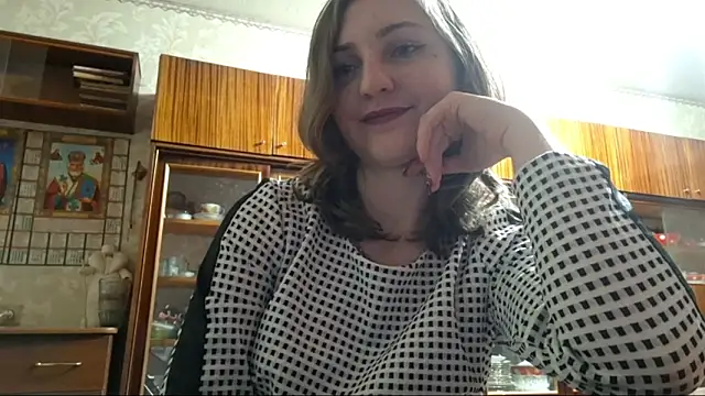 Snapshot of MysticSteph chatting on 02.02.26 MysticSteph online show from 02.02.26