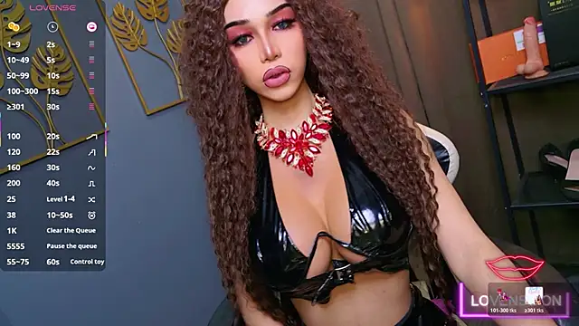 Snapshot of CelinaWintour chatting on 03.12.26 CelinaWintour online show from 03.12.26