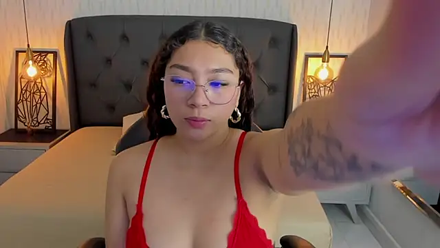 Snapshot of angelinemore chatting on 03.09.26 angelinemore online show from 03.09.26