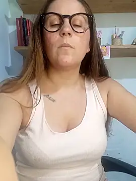 SofiEsteves online show from 02.17.26