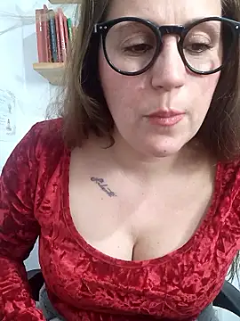 SofiEsteves online show from 04.28.26