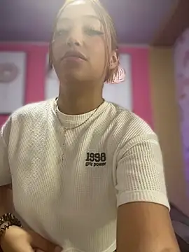 Snapshot of Kitty-LS chatting on 12.18.25 Kitty-LS online show from 12.18.25