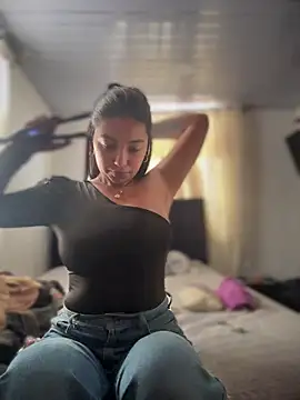 Snapshot of Kitty-LS chatting on 01.10.26 Kitty-LS online show from 01.10.26