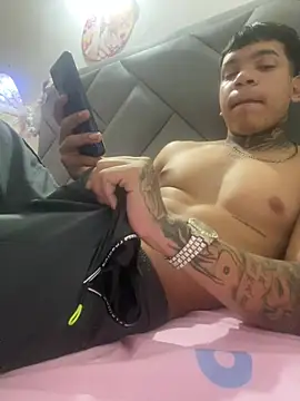 Snapshot of Niaquint chatting on 02.10.26 Niaquint online show from 02.10.26