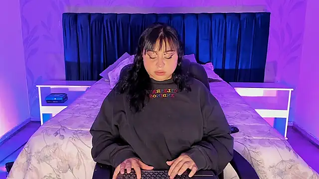 Snapshot of Saarada chatting on 01.14.26 Saarada online show from 01.14.26