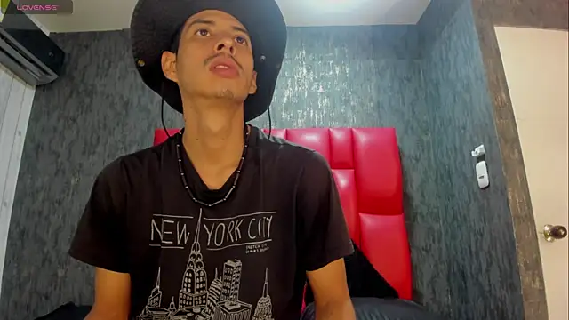 Snapshot of bratlley chatting on 01.12.26 bratlley online show from 01.12.26