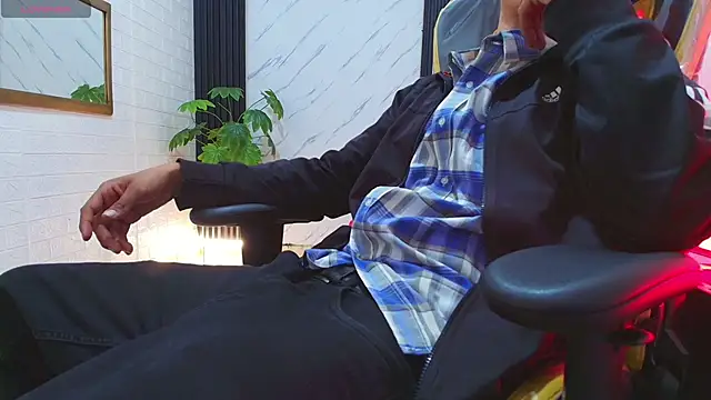 Snapshot of bratlley chatting on 02.10.26 bratlley online show from 02.10.26