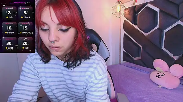 Snapshot of morgana_white chatting on 01.08.26 morgana white online show from 01.08.26