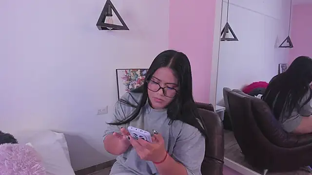 Briana Goldd online show from 04.29.26