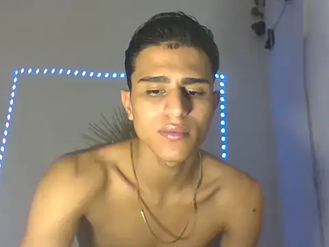 Snapshot of ares2005bb chatting on 01.19.26 ares2005bb online show from 01.19.26