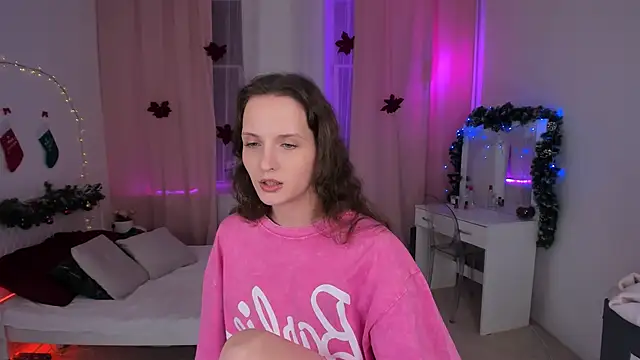 Snapshot of Ariadna_Shy chatting on 12.31.24 Ariadna Shy online show from 12.31.24