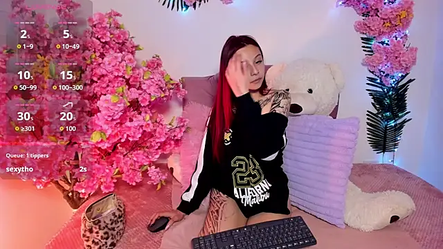 Nickie reed  online show from 02.23.26