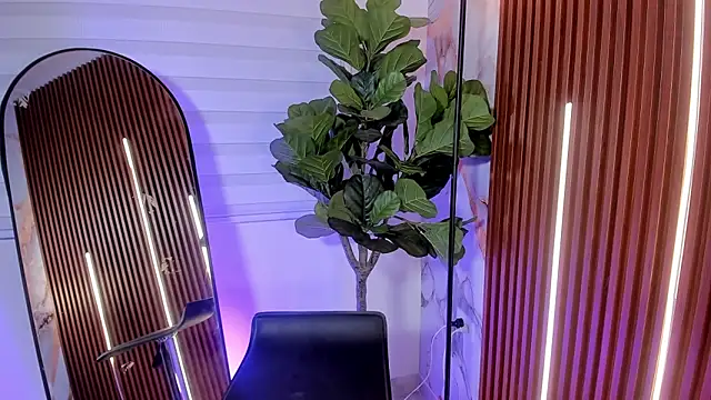 Nickie reed  online show from 06.19.26