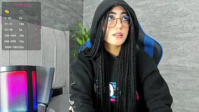 Odett Khast online show from 12.21.25