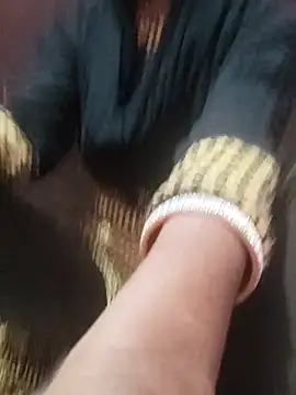 Snapshot of farana_bhat chatting on 01.11.26 farana bhat online show from 01.11.26