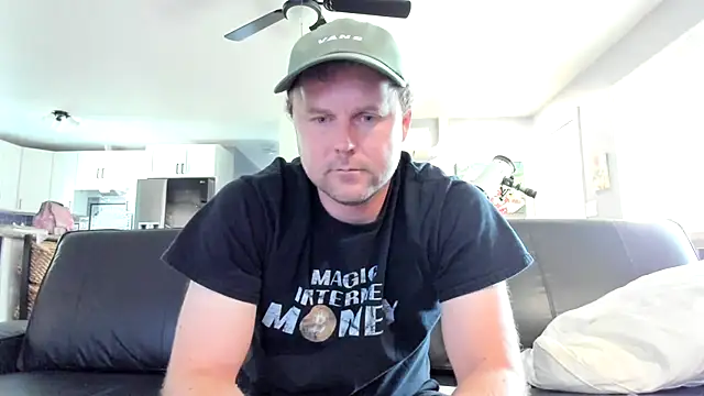 Snapshot of Studmuffin4you chatting on 08.08.26 Studmuffin4you online show from 08.08.26