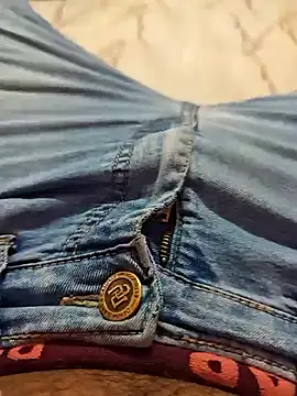 Snapshot of AqueousCrepe chatting on 02.15.26 AqueousCrepe online show from 02.15.26