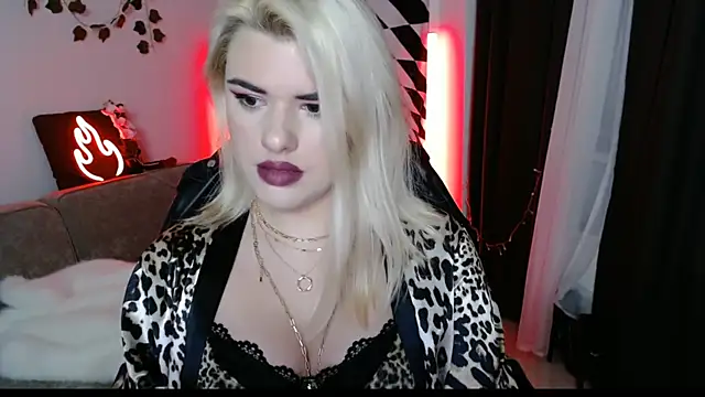 Snapshot of Ariana_Saint chatting on 03.20.26 Ariana Saint online show from 03.20.26