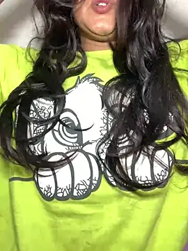 missmisha01 online show from 05.05.26