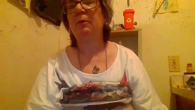 Snapshot of becky1111 chatting on 06.25.26 becky1111 online show from 06.25.26