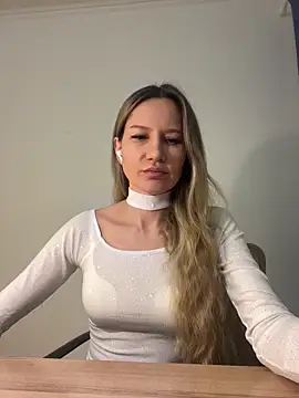 Snapshot of 1Moonlight1 chatting on 03.27.26 1Moonlight1 online show from 03.27.26