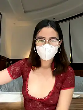 Snapshot of T-Nana chatting on 12.20.25 T-Nana online show from 12.20.25