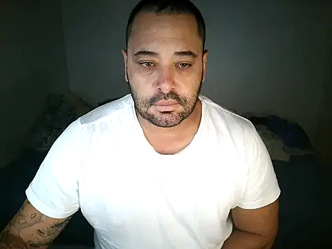 Snapshot of drlluis chatting on 01.06.26 drlluis online show from 01.06.26