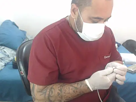 Snapshot of drlluis chatting on 01.07.26 drlluis online show from 01.07.26