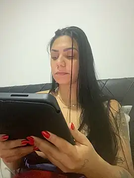 Snapshot of Nini_ chatting on 06.18.26 Nini online show from 06.18.26