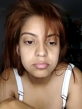 mia hottie2210 online show from 12.19.25