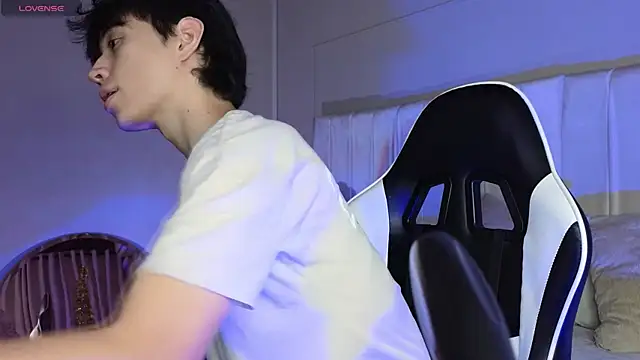 Snapshot of Aron_valverde chatting on 01.07.26 Aron valverde online show from 01.07.26