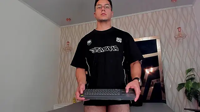 Noah Clarkk online show from 02.26.26