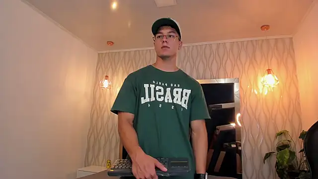 Noah Clarkk online show from 03.16.26