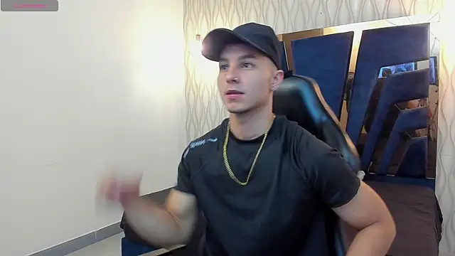 Noah Clarkk online show from 05.04.26