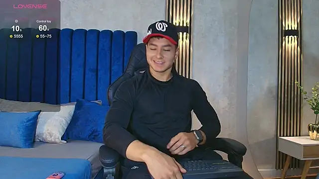 Noah Clarkk online show from 06.06.26