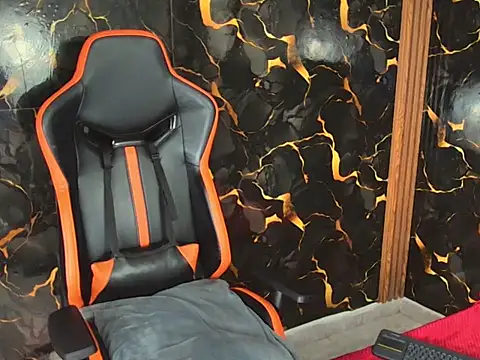 Snapshot of davilap_toyboy chatting on 02.11.26 davilap toyboy online show from 02.11.26